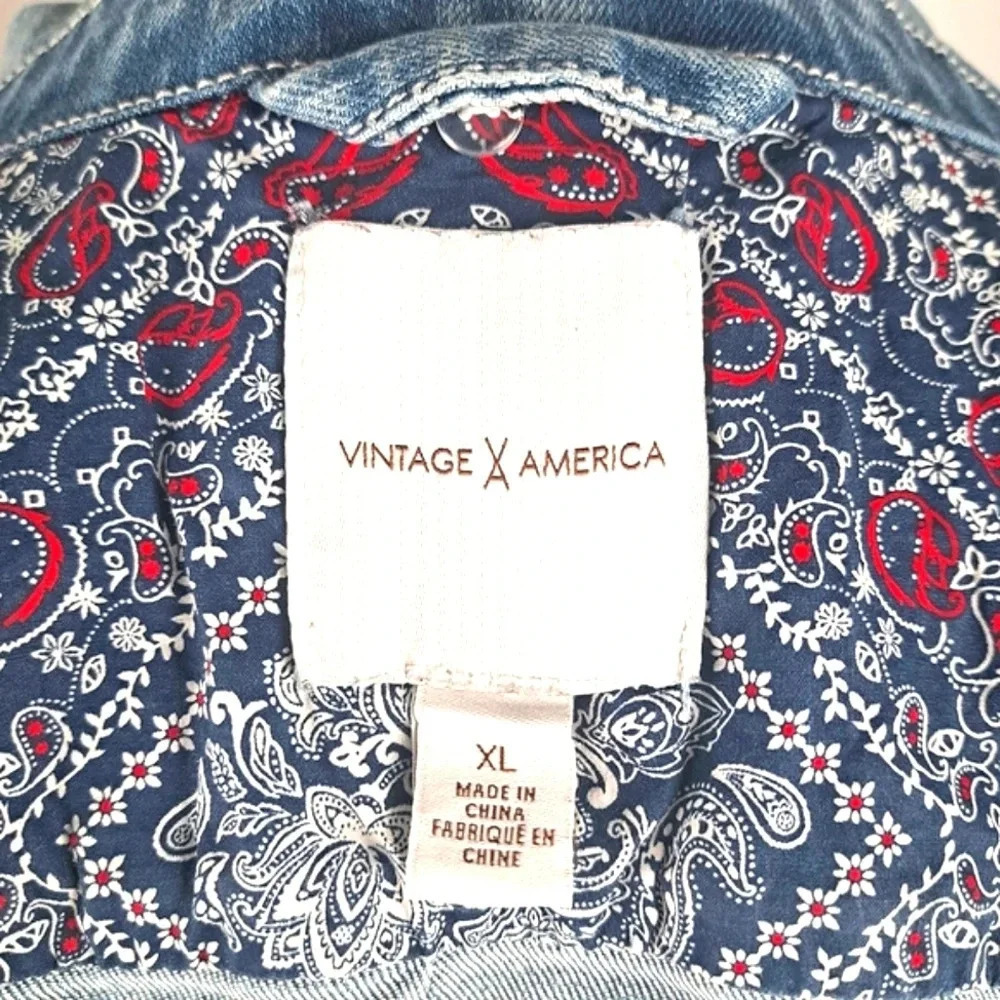 Vintage America Light Blue Denim Jacket With Paisley Cuff Detail sz XL - Picture 4 of 6